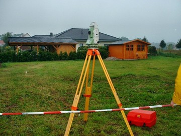 Pirmas žingsnis norint įteisinti naudojamą žemės sklypą - kadastriniai matavimai.